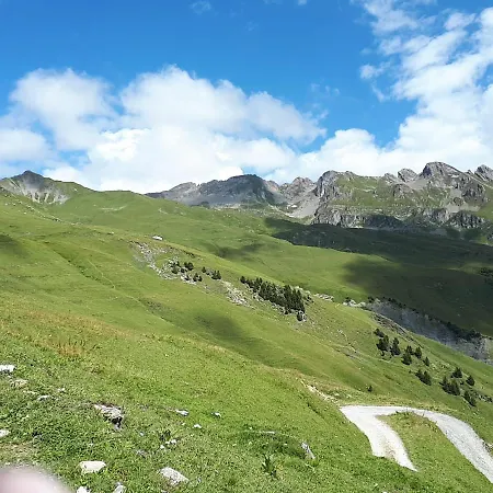 Confortable Face A La Montagne 아파트