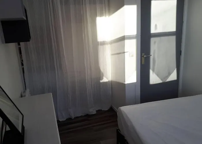 Confortable Face A La Montagne