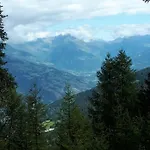 Confortable Face à La Montagne Apartamento